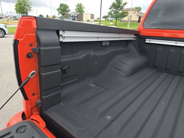 Used 2025 Nissan Frontier PRO-4X w/ Pro Premium Package AWD/4WD image 18