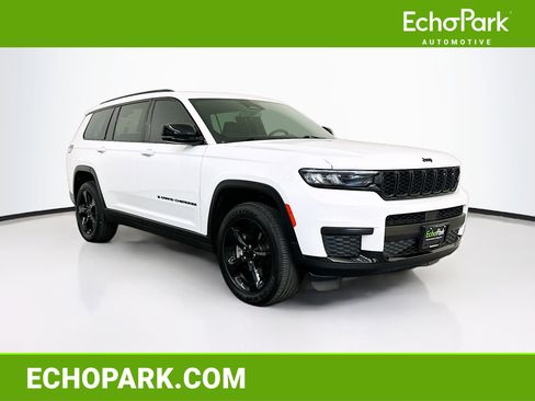 Used 2023 Jeep Grand Cherokee L Laredo image 1