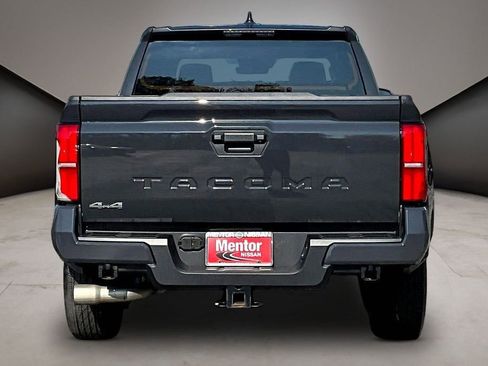 Used 2024 Toyota Tacoma SR5 AWD/4WD image 5