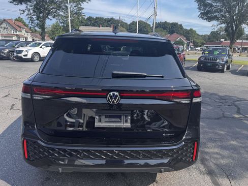 Used 2025 Volkswagen Tiguan SE R-Line AWD/4WD image 6
