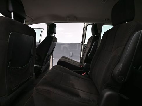 Used 2012 Dodge Grand Caravan American Value Package image 30