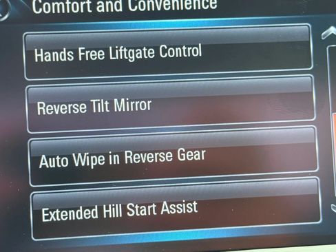 Used 2019 Buick Envision Essence FWD image 35