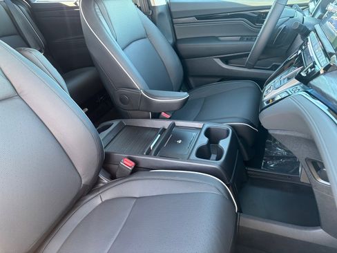 New 2026 Honda Odyssey Elite image 8