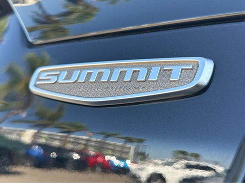 Used 2023 Jeep Grand Cherokee Summit AWD/4WD image 43