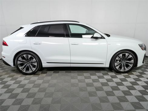 Used 2026 Audi Q8 Premium Plus AWD/4WD image 2