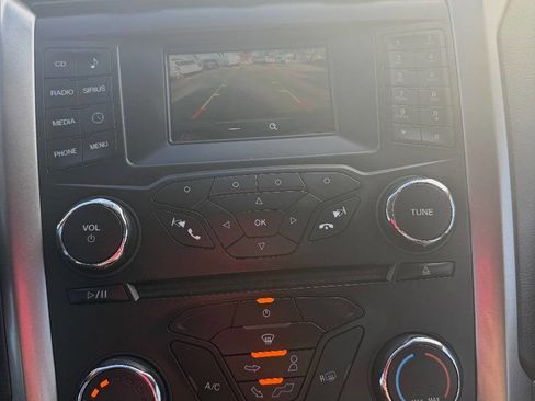 Used 2018 Ford Fusion SE image 26