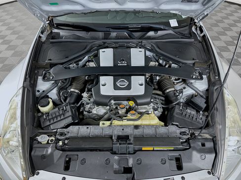 Used 2014 Nissan 370Z Coupe image 26