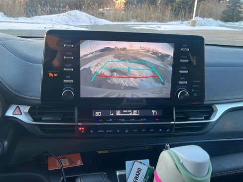 Used 2023 Toyota Sienna XSE image 6