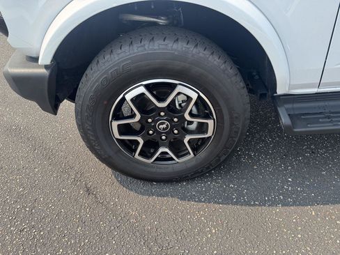 New 2025 Ford Bronco Outer Banks AWD/4WD image 9