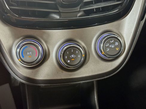 Used 2021 Chevrolet Spark LT image 19