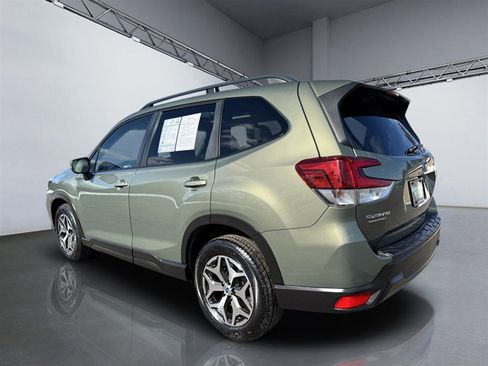 Used 2019 Subaru Forester Premium image 5