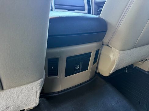 Used 2012 RAM 3500 Big Horn RWD image 31