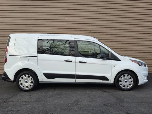 Used 2022 Ford Transit Connect XLT image 6