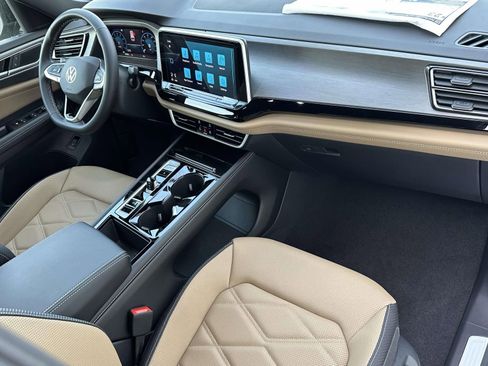 New 2026 Volkswagen Atlas Cross Sport SE FWD image 12