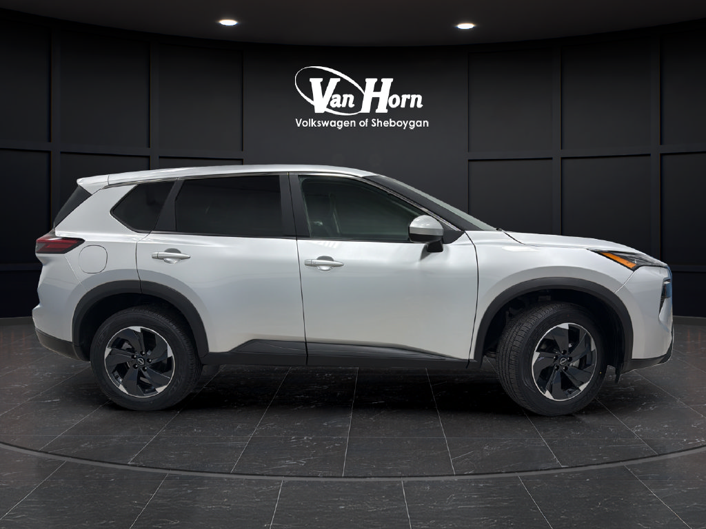 Used 2024 Nissan Rogue SV AWD/4WD image 8