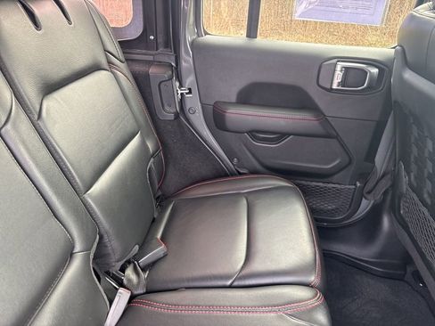 Used 2021 Jeep Wrangler Unlimited Rubicon w/ LED Lighting Group AWD/4WD image 35