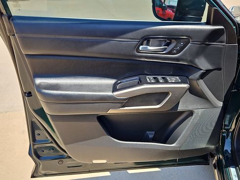 Used 2022 Nissan Pathfinder Platinum w/ Cargo Package FWD image 16