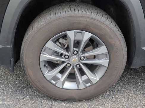 Used 2025 Chevrolet Equinox LT FWD image 12