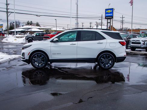 Used 2023 Chevrolet Equinox RS image 4