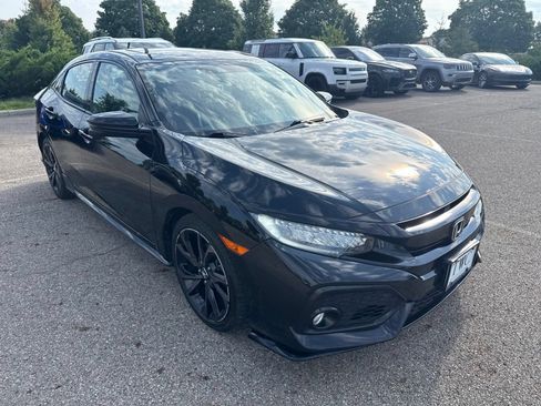 Used 2018 Honda Civic Sport Touring image 3