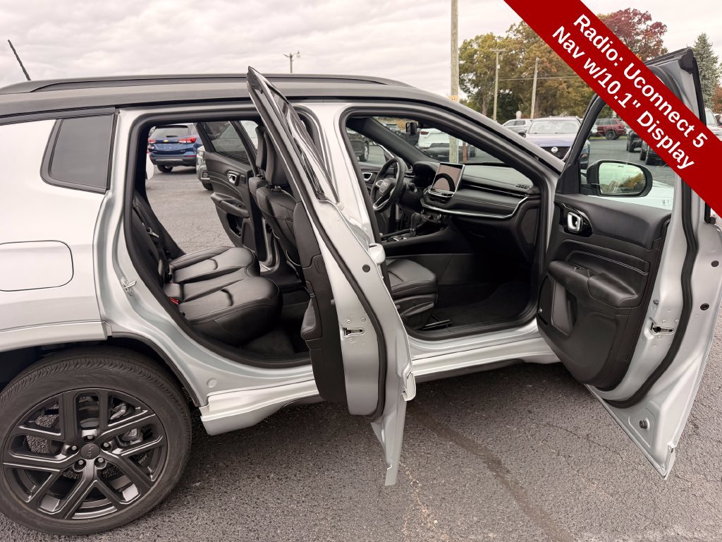 Used 2024 Jeep Compass Limited w/ High Altitude Package AWD/4WD image 34