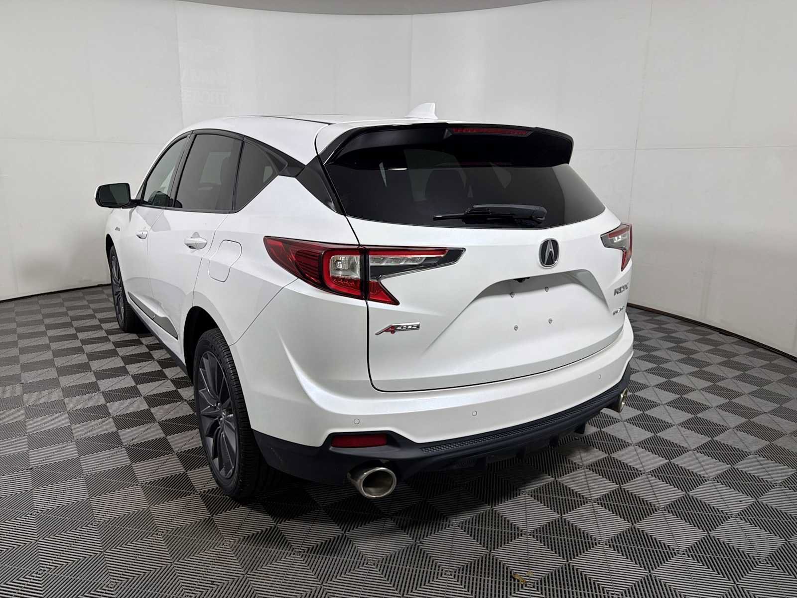 Used 2023 Acura RDX w/ Advance Package AWD/4WD image 5