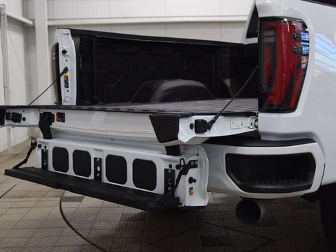 Used 2024 GMC Sierra 2500 AT4 w/ AT4 Preferred Package image 29