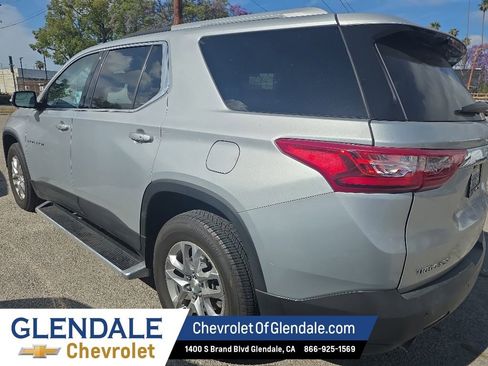 Used 2018 Chevrolet Traverse LT FWD image 4