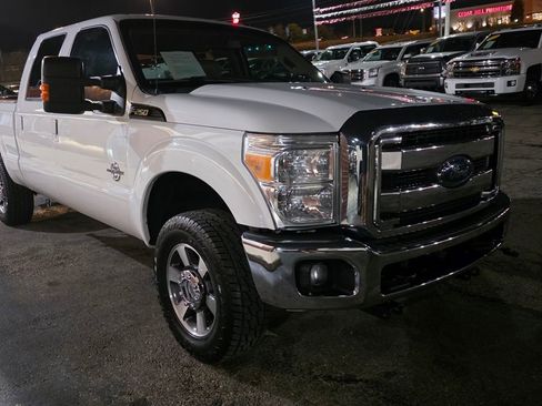 Used 2015 Ford F250 Lariat w/ Lariat Interior Package image 3