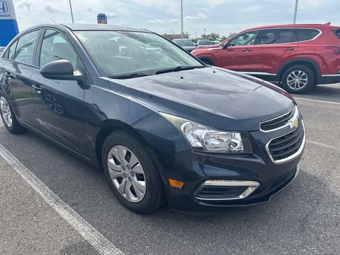 Used 2015 Chevrolet Cruze LS FWD image 5