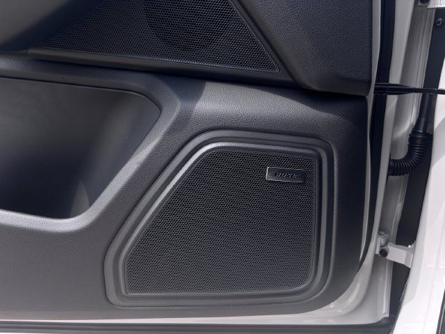 Certified 2026 Porsche Macan Turbo AWD/4WD image 24