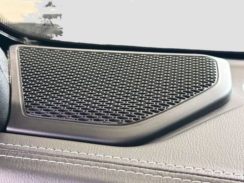 Used 2023 Jeep Wrangler Unlimited Sahara w/ Cold Weather Group image 20