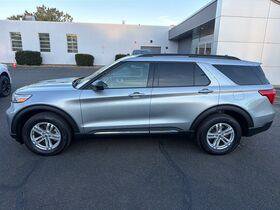 Used 2023 Ford Explorer XLT AWD/4WD image 7