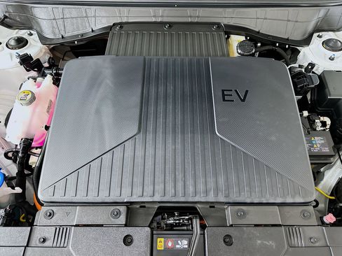 Used 2024 Hyundai Kona SEL FWD image 32