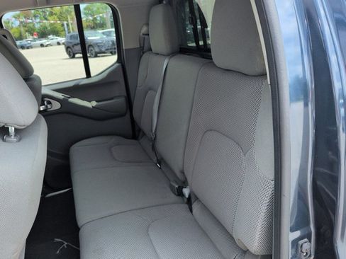 Certified 2020 Nissan Frontier SV RWD image 13