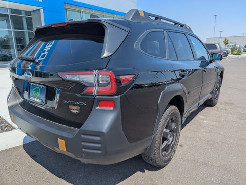 Used 2025 Subaru Outback Wilderness AWD/4WD image 32