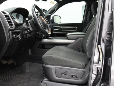 Used 2020 RAM 2500 Big Horn w/ Night Edition AWD/4WD image 8