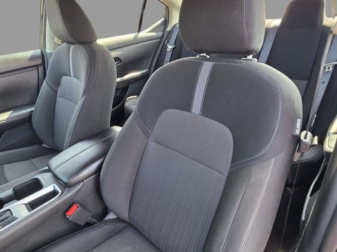 Used 2025 Nissan Sentra SV FWD image 21