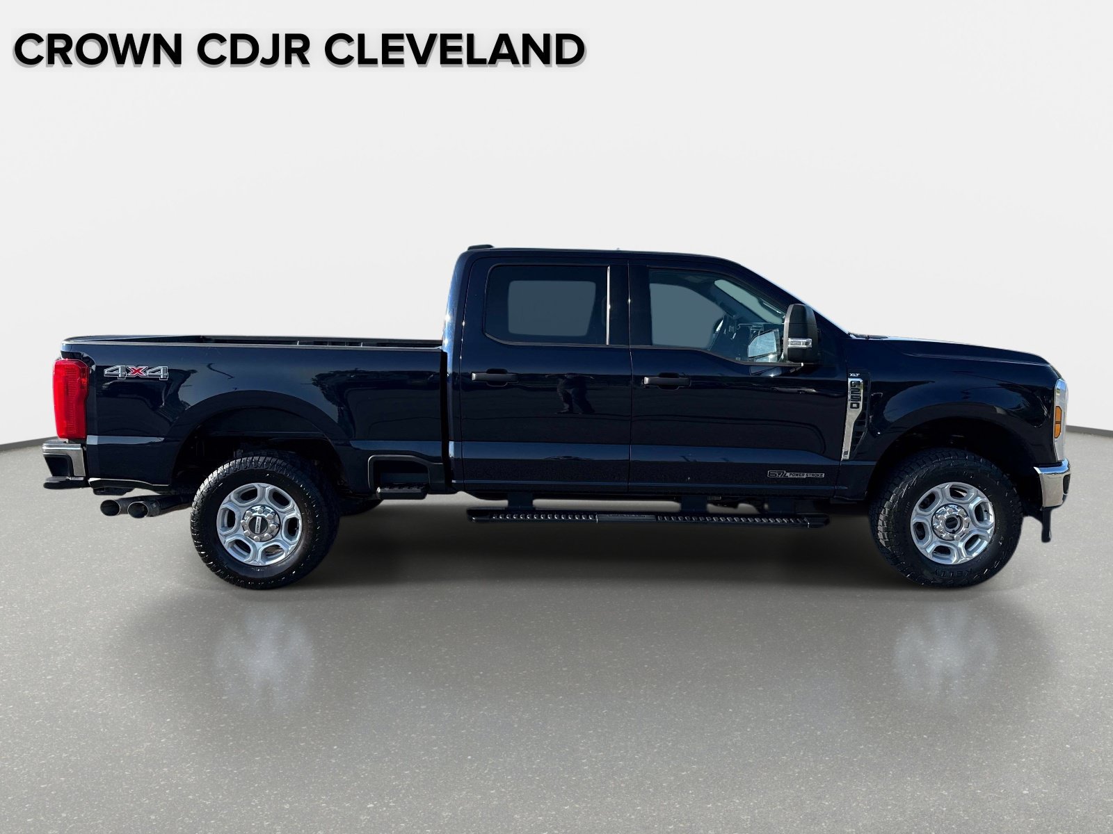 Used 2025 Ford F250 XLT AWD/4WD image 4