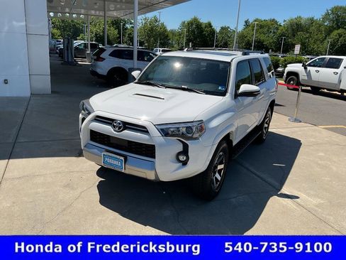 Used 2021 Toyota 4Runner TRD Off-Road Premium w/ Moonroof Package AWD/4WD image 2