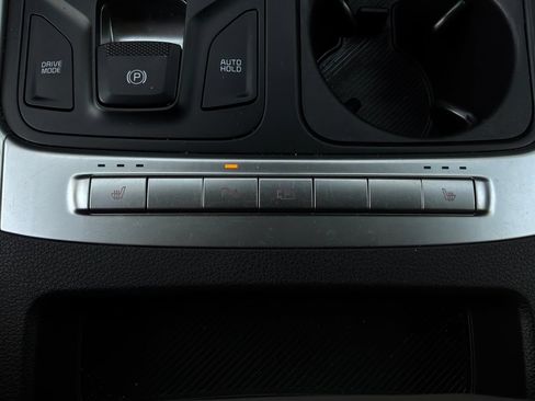 Used 2026 Kia Carnival FWD image 24