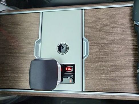 Used 2025 Land Rover Range Rover SE image 49