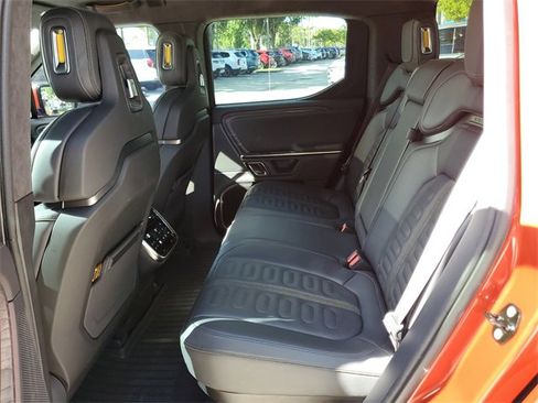 Used 2022 Rivian R1T Adventure image 10