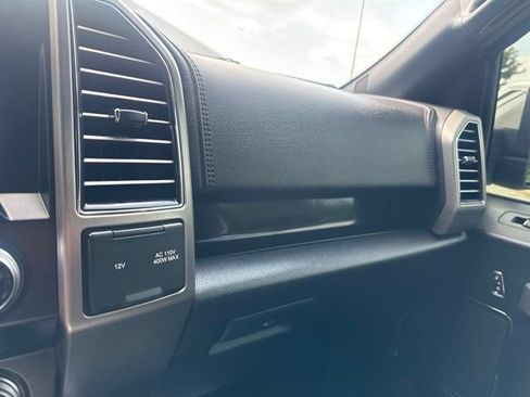 Used 2017 Ford F150 Platinum w/ Equipment Group 701A Luxury AWD/4WD image 39