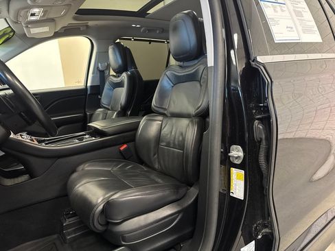 Used 2023 Lincoln Aviator Grand Touring w/ Equipment Group 301A AWD/4WD image 4