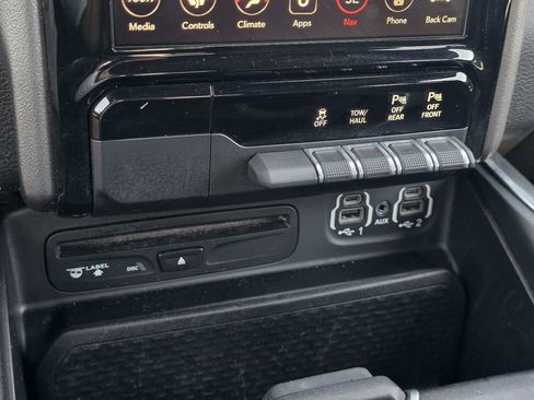 Used 2019 RAM 1500 Big Horn AWD/4WD image 24