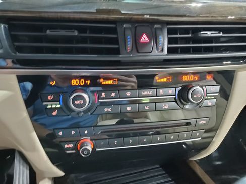 Used 2018 BMW X5 xDrive40e AWD/4WD image 36