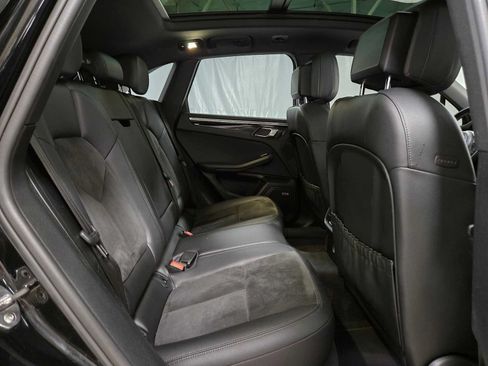 Used 2019 Porsche Macan AWD/4WD image 12