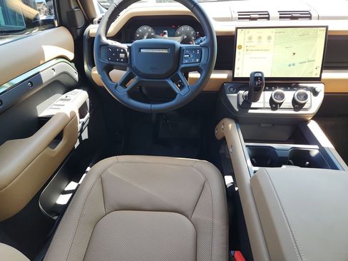 New 2026 Land Rover Defender 110 X-Dynamic SE AWD/4WD image 4