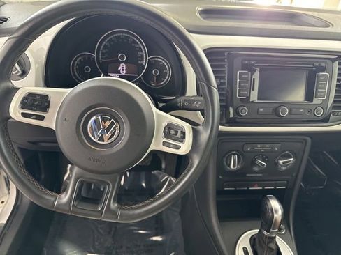 Used 2015 Volkswagen Beetle 1.8T Classic image 22